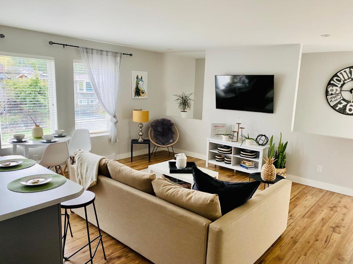 Cozy Suite Close To Nature And The City Maple Ridge Exterior foto